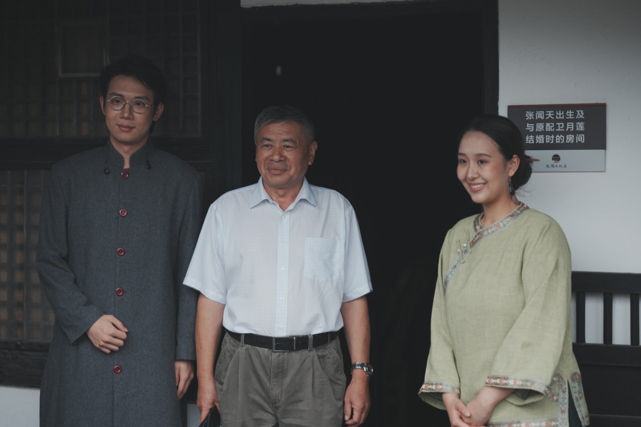 它呼啸、奔袭、怒鸣